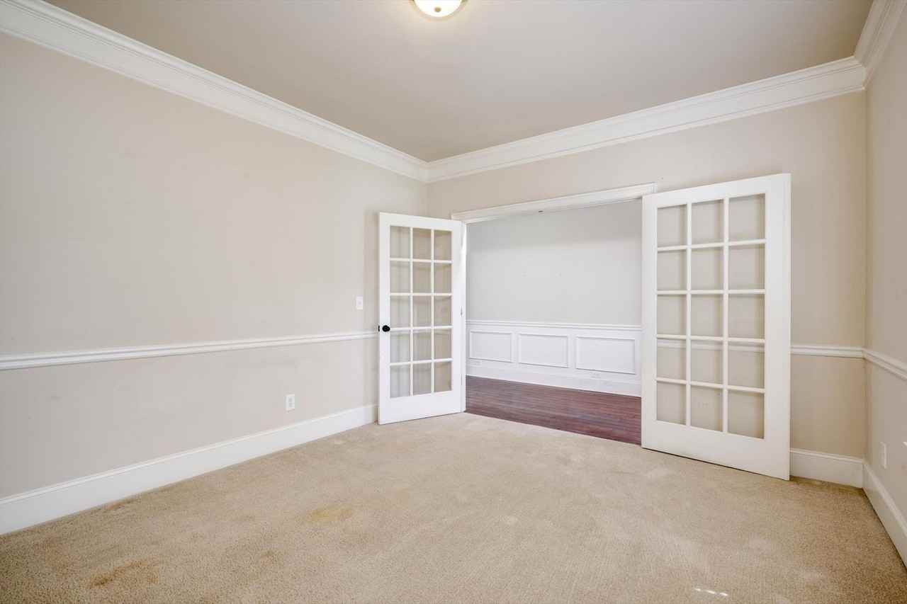 542 Oconee Cir - Photo 6 of 50
