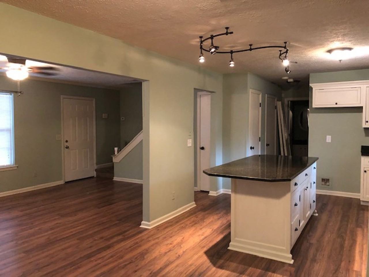 10 Quail Forest Ct - Photo 2 of 16