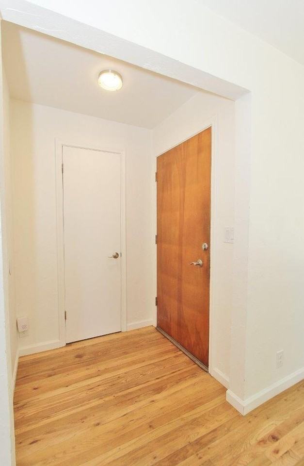 1202 N 20th St - Photo 2 of 22