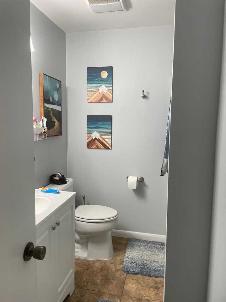 445 Carlton Rd - Photo 2 of 12