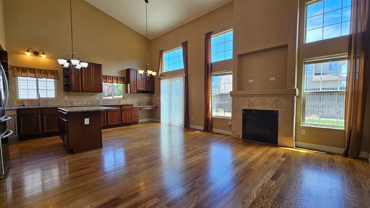 13952 E 107th Ave - Photo 3 of 21