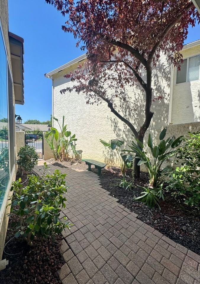 346 Mission Serra Ter - Photo 3 of 18