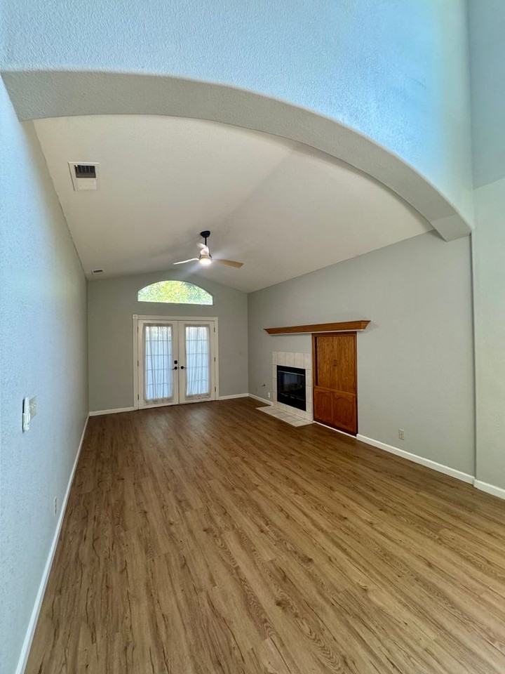 346 Mission Serra Ter - Photo 4 of 18