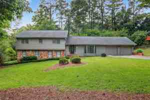 featured image of 447 Cove Dr Ne #1