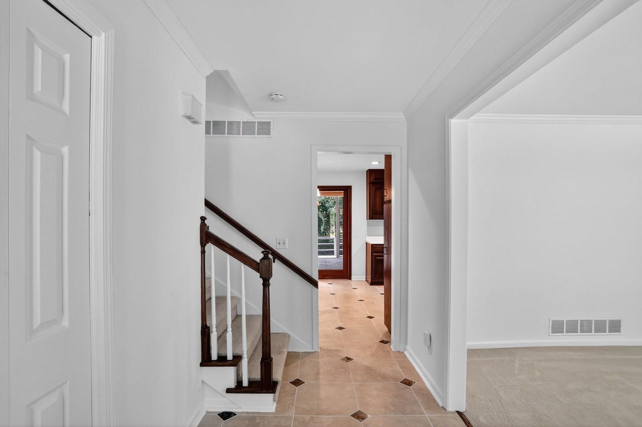 447 Cove Dr Ne #1 - Photo 2 of 20