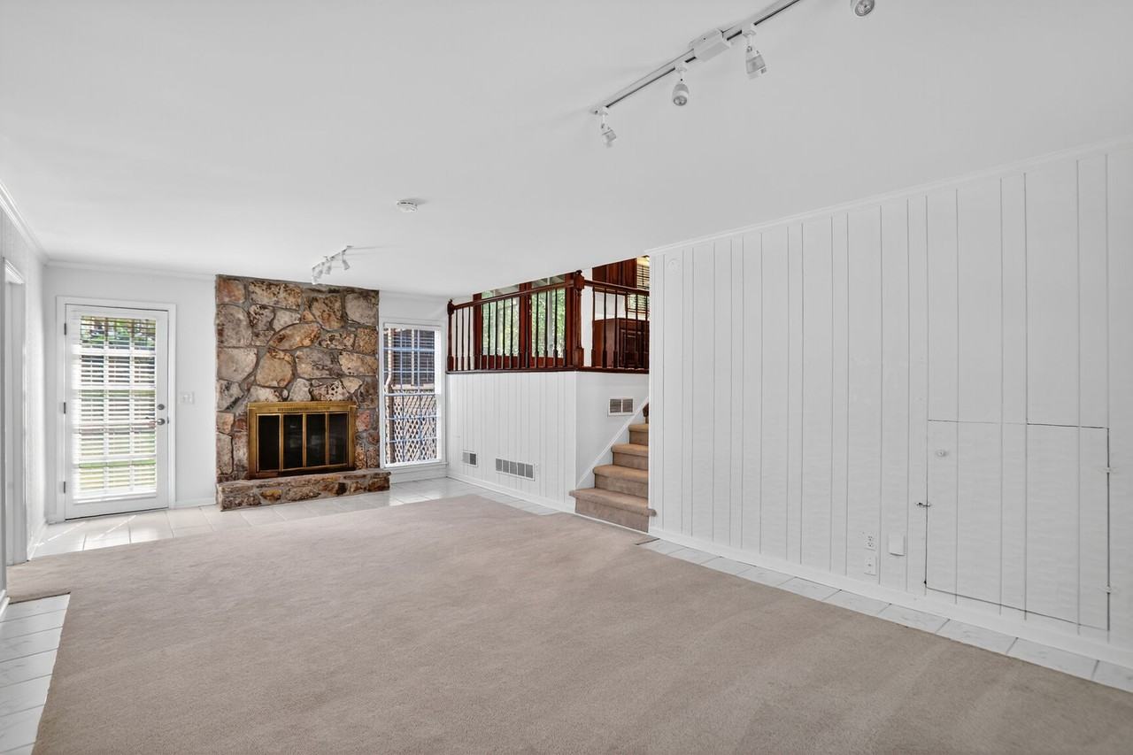 447 Cove Dr Ne #1 - Photo 7 of 20