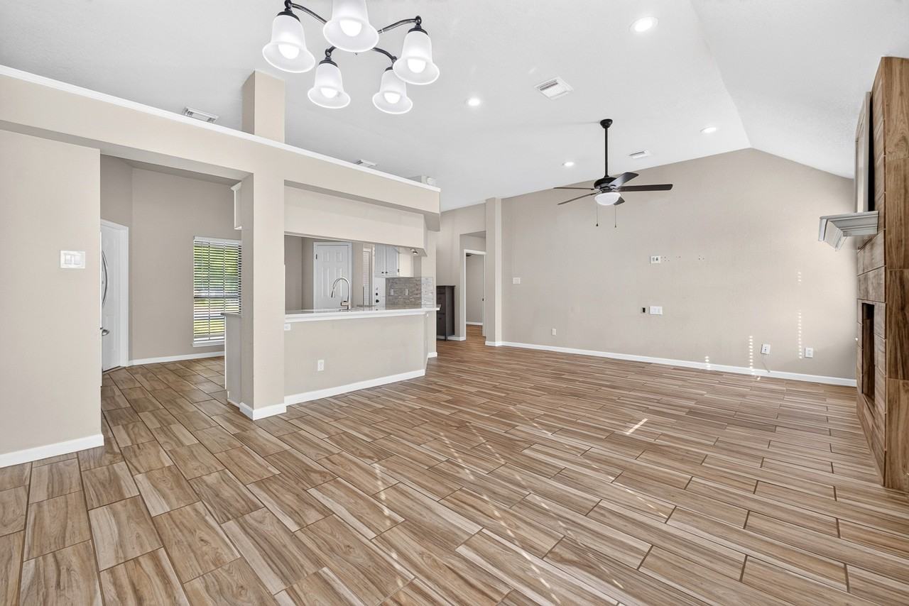 4706 Colby Dr #1 - Photo 3 of 12