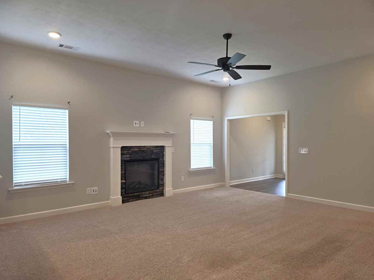337 Jardon St #1 - Photo 5 of 26