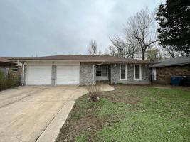 featured image of 624 Lloyd Ave #1