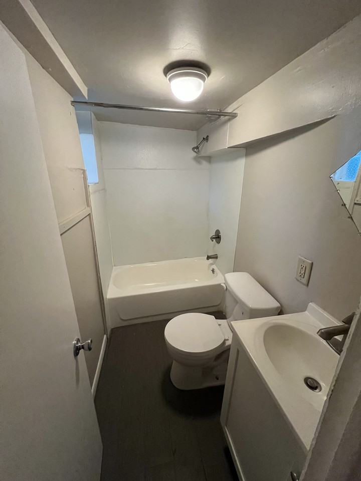 1036 Jessie St - Photo 6 of 7