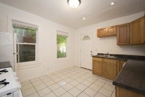 212 W Washington St #1 - Photo 4 of 6