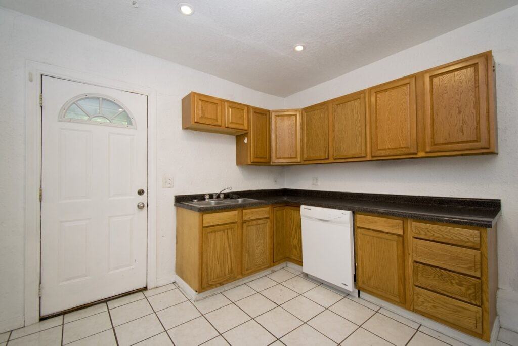 212 W Washington St #1 - Photo 6 of 6