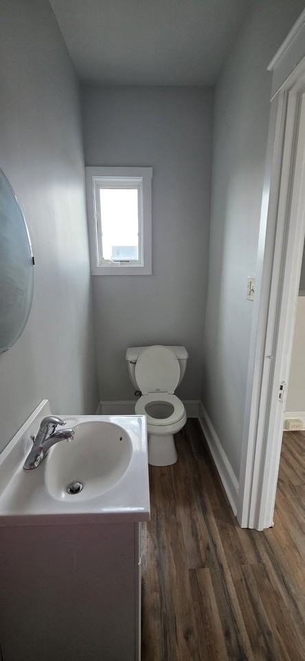 104 W Chestnut St #4 - Photo 4 of 12