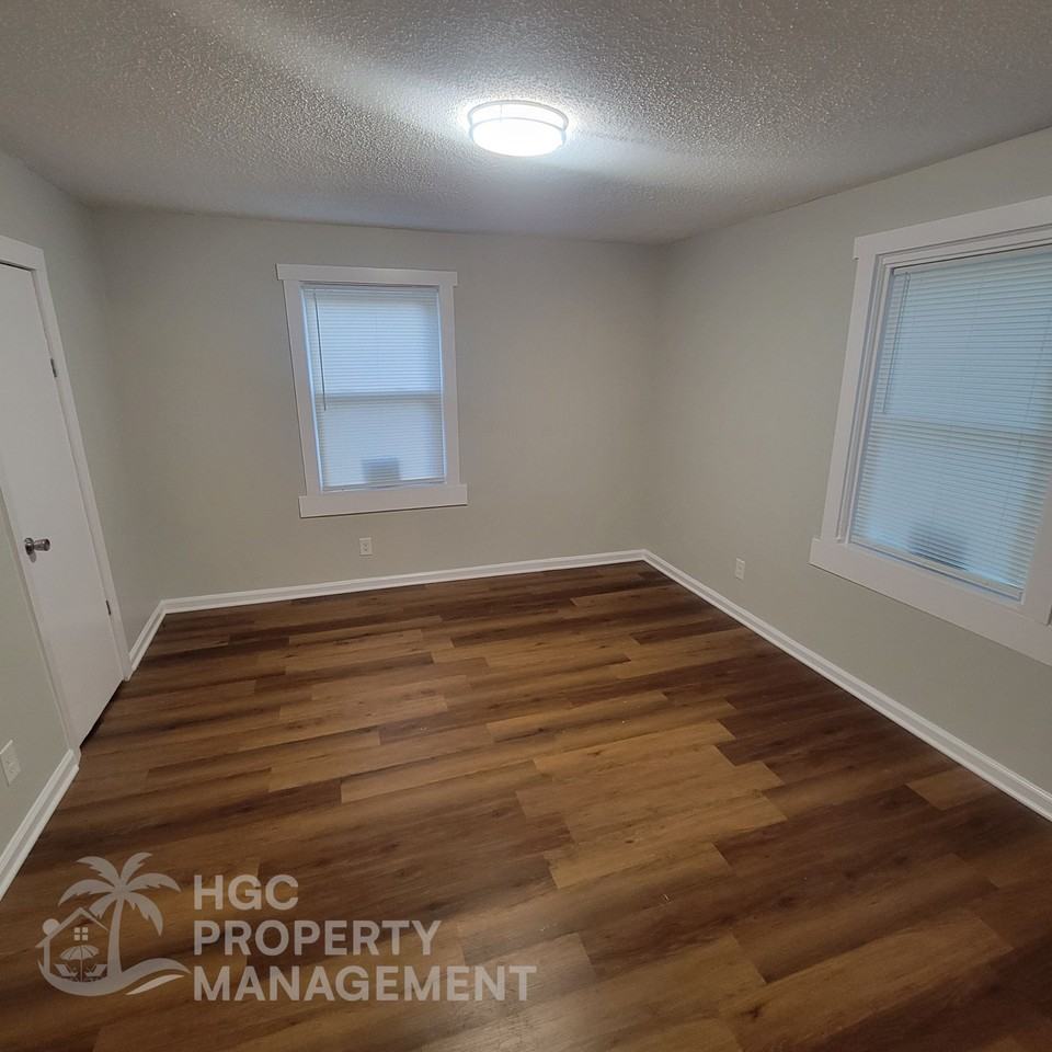 805 Moore St #1 - Photo 7 of 17