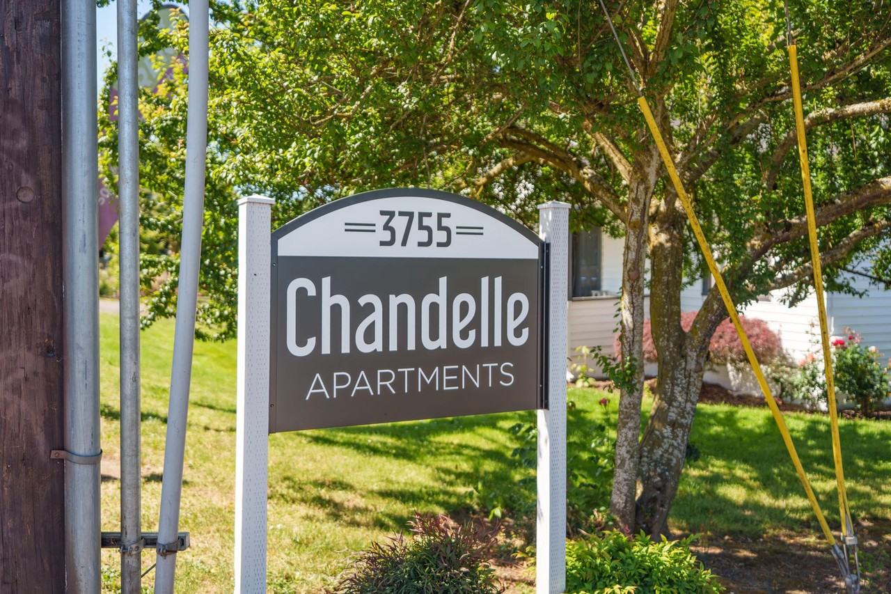 450-Chandelle Apartments - Photo 5 of 29
