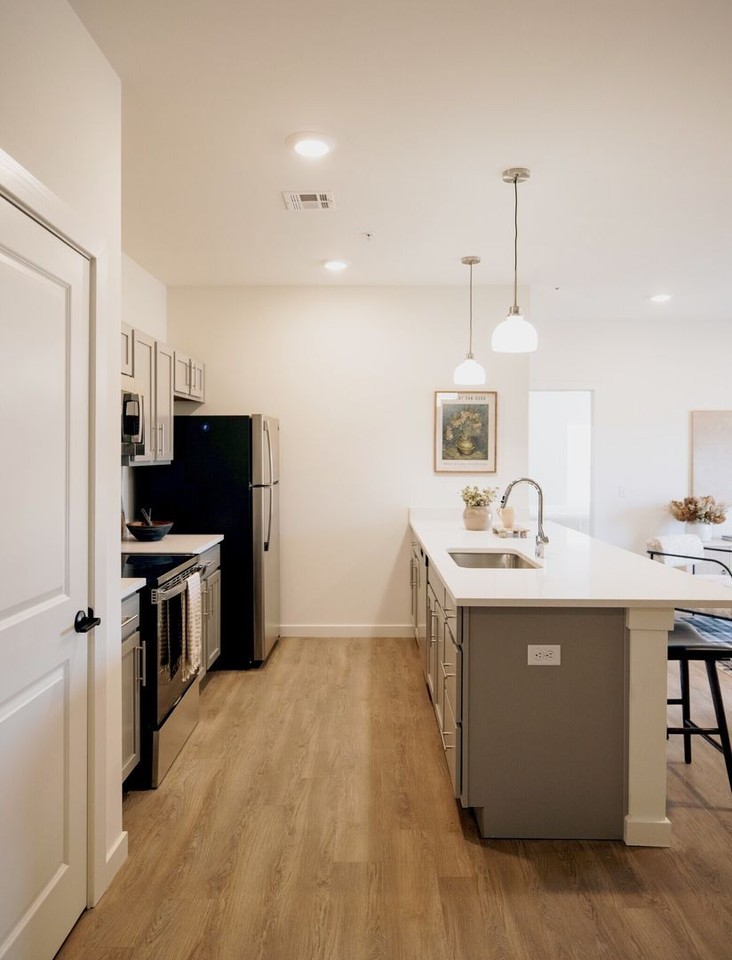 15 North Apartments - Photo 6 of 23