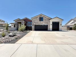 featured image of 3134 E Blue Heron Dr