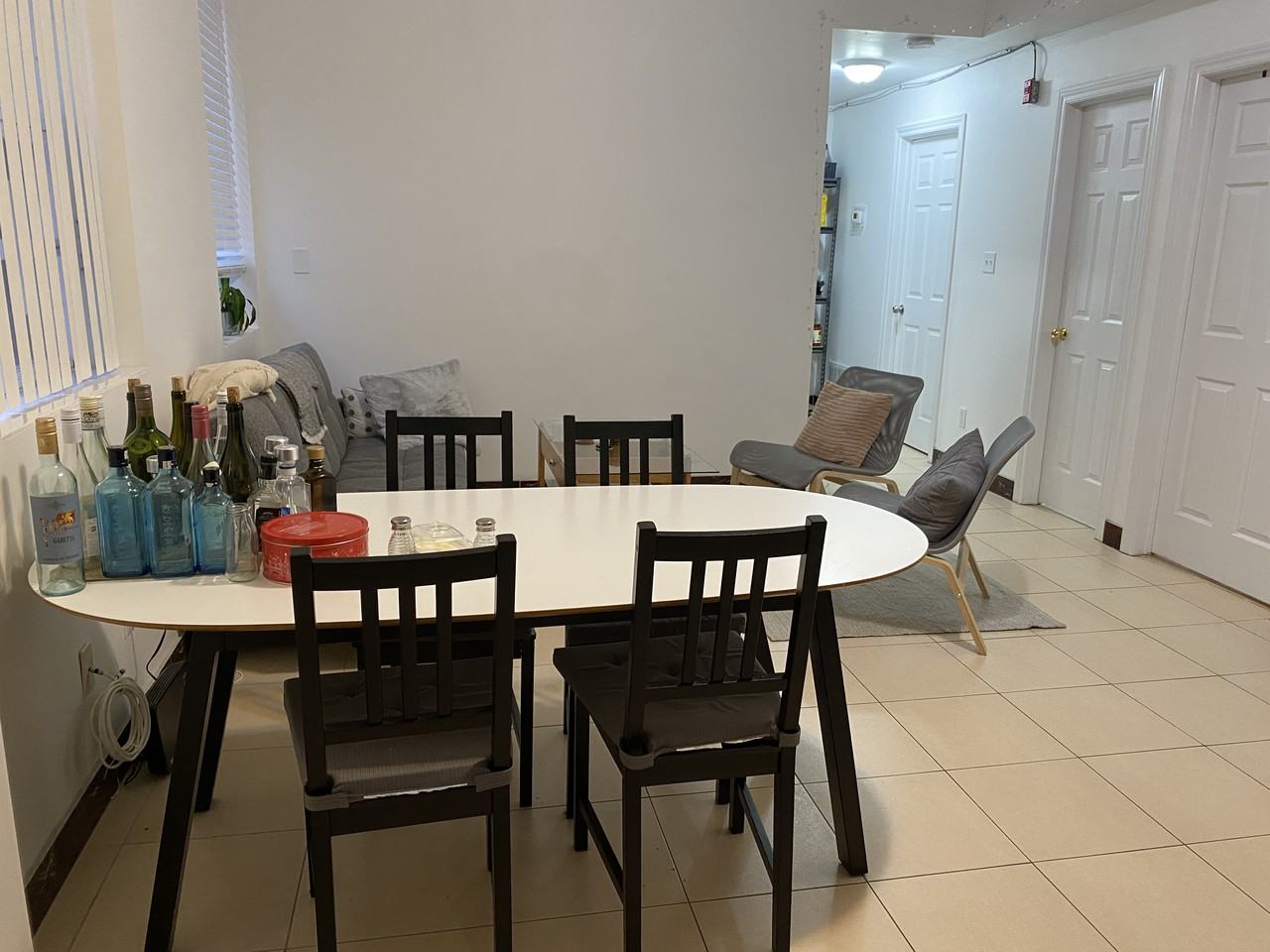 216 Beverley Street #B - Photo 7 of 10