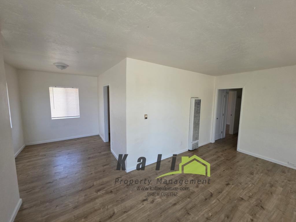 2141 Flintridge Dr - Photo 4 of 14