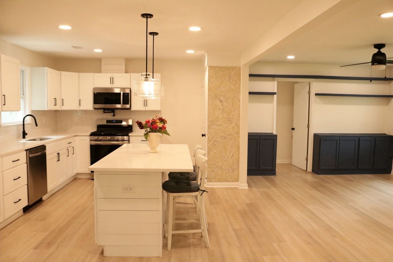 2045 Lake Ave - Photo 6 of 44