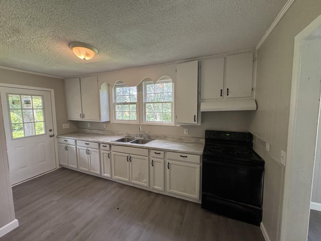 103 Floyd St - Photo 3 of 6