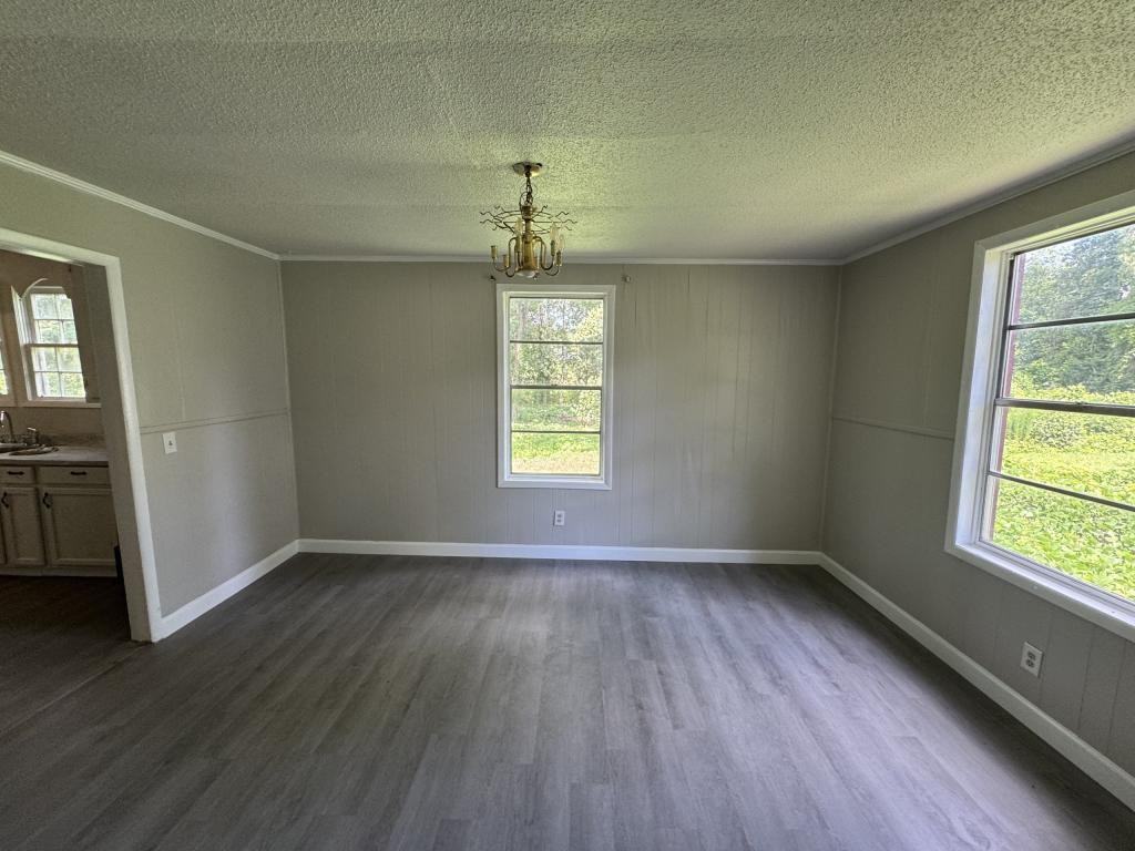103 Floyd St - Photo 4 of 6