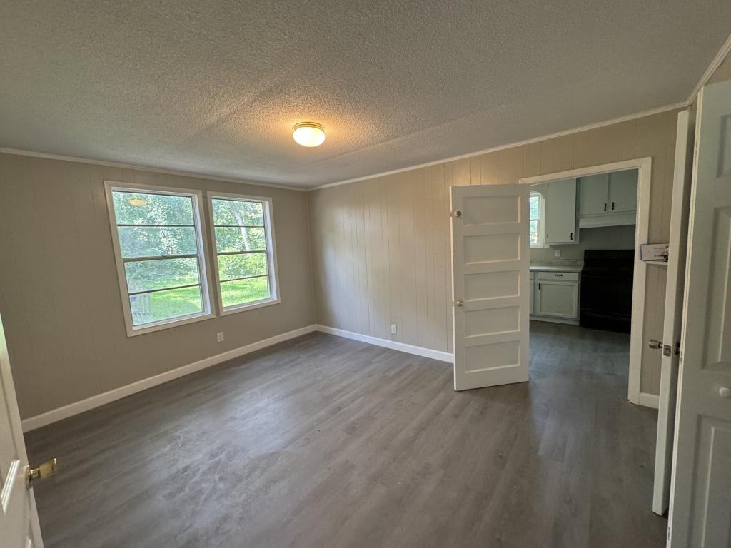 103 Floyd St - Photo 6 of 6
