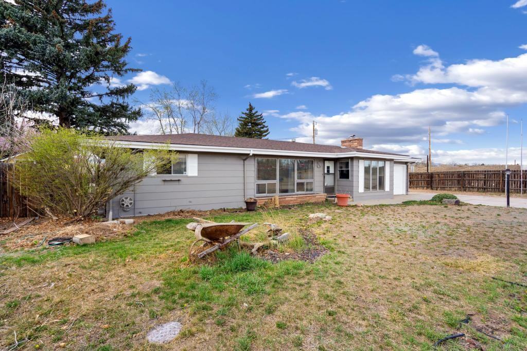 1315 Pine St - Photo 2 of 16