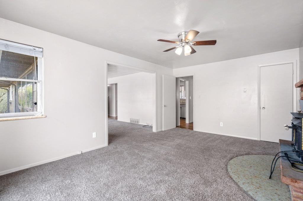 1315 Pine St - Photo 6 of 16