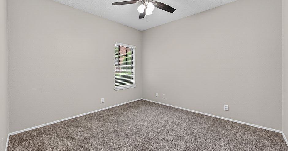 The Versailles Apartments - Photo 4 of 50