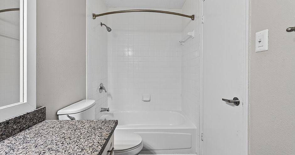 The Versailles Apartments - Photo 6 of 50