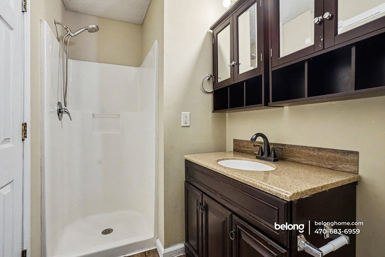 5599 Windfall Ln - Photo 4 of 20