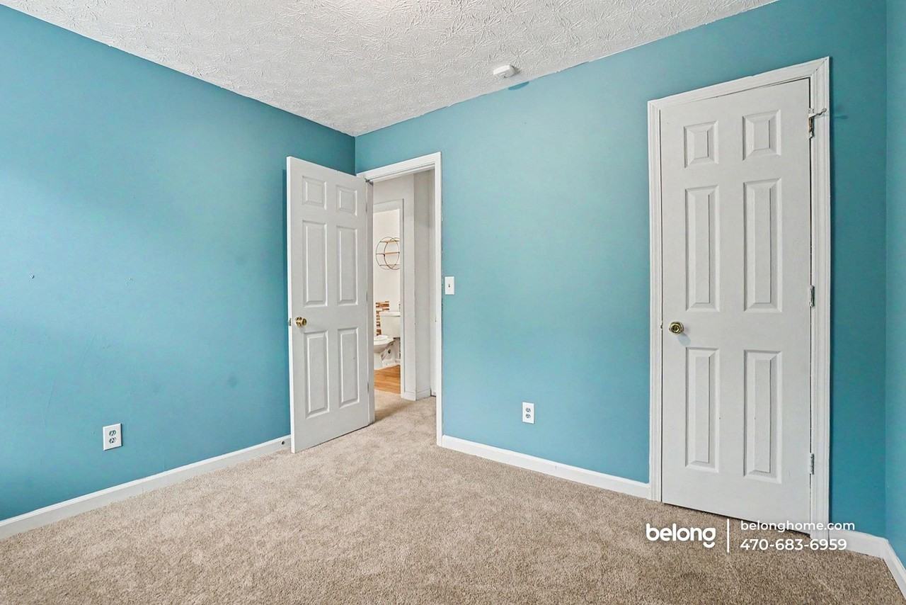 5599 Windfall Ln - Photo 6 of 20
