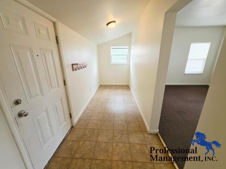 4115 State Ave - Photo 4 of 10