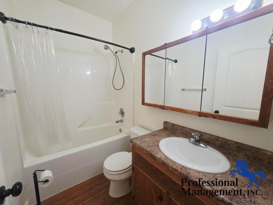 4115 State Ave - Photo 5 of 10