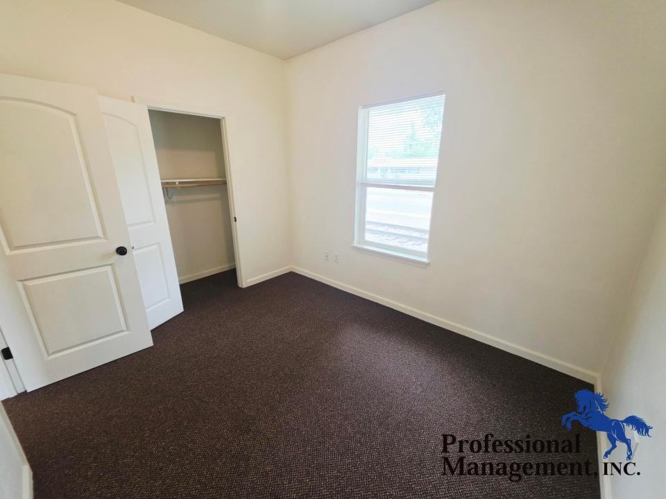 4115 State Ave - Photo 6 of 10