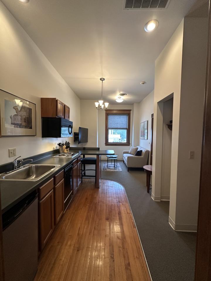 2501 Montana Ave #308 - Photo 5 of 8