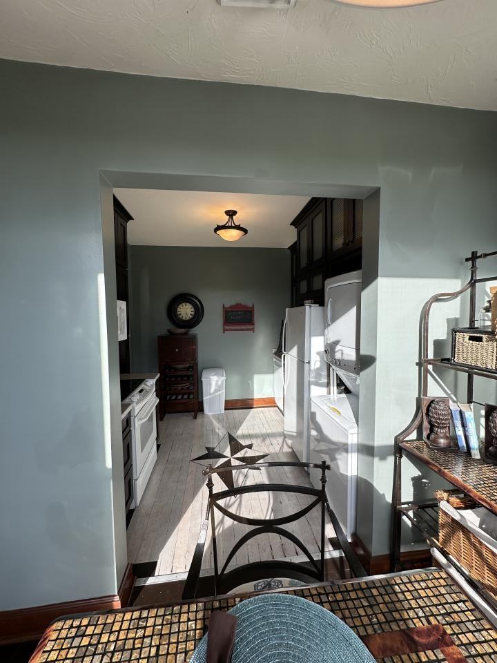 2403 2nd Ave N #7 - Photo 6 of 8
