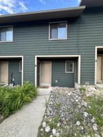 featured image of 980 N 17th St #10