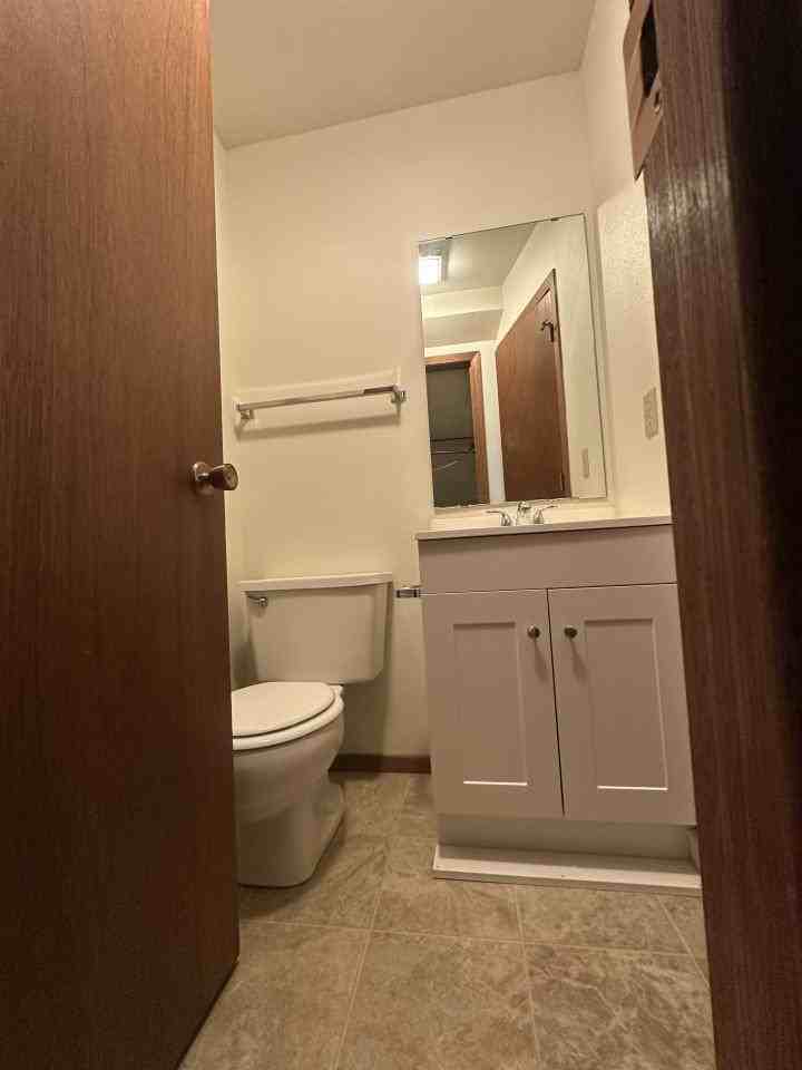 980 N 17th St #10 - Photo 5 of 8