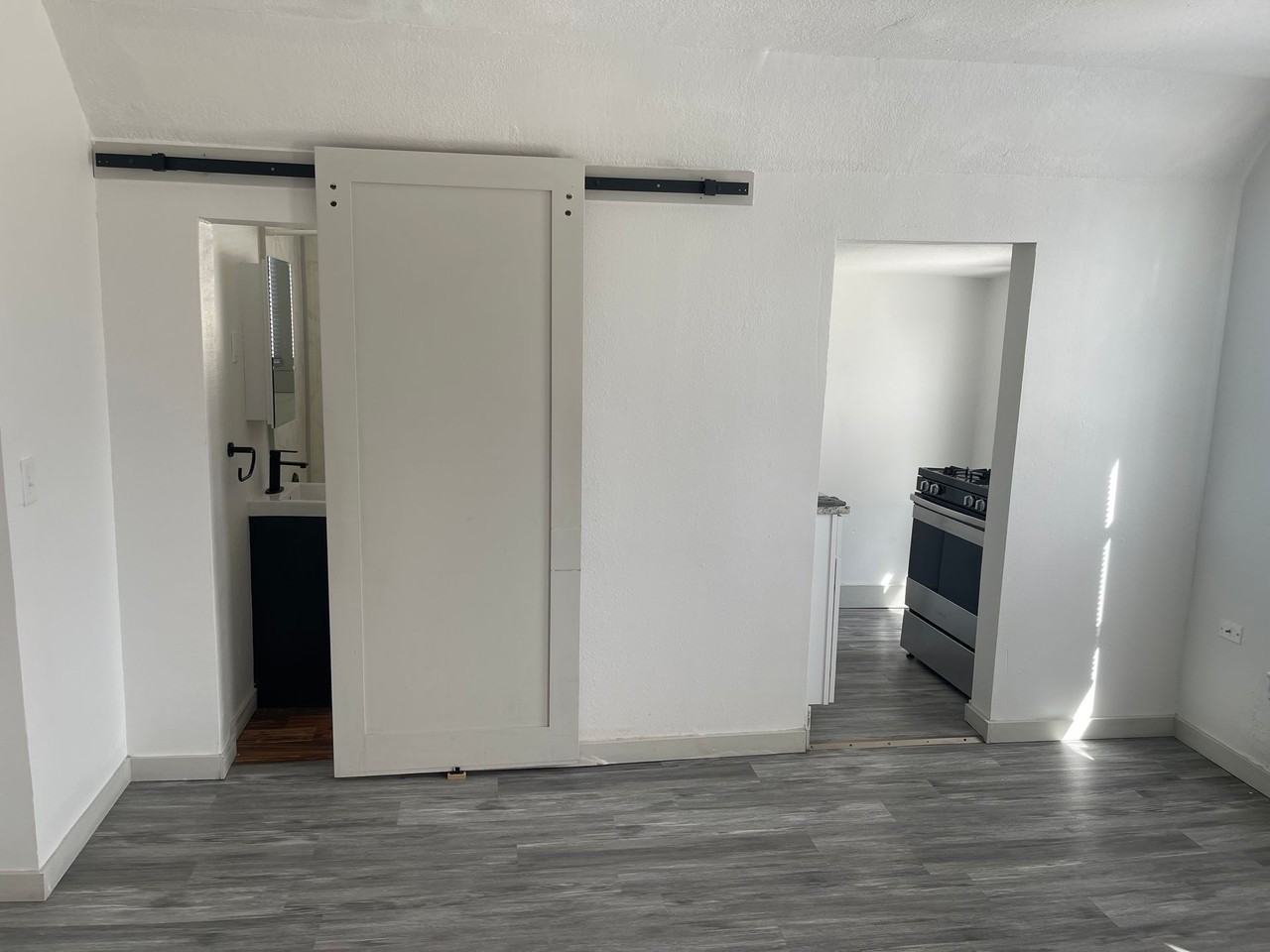 1333 22nd St. - Photo 2 of 10