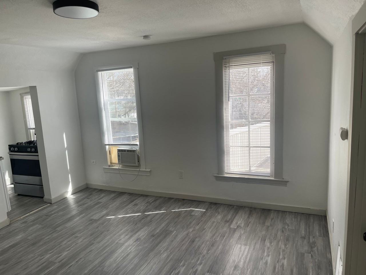 1333 22nd St. - Photo 4 of 10