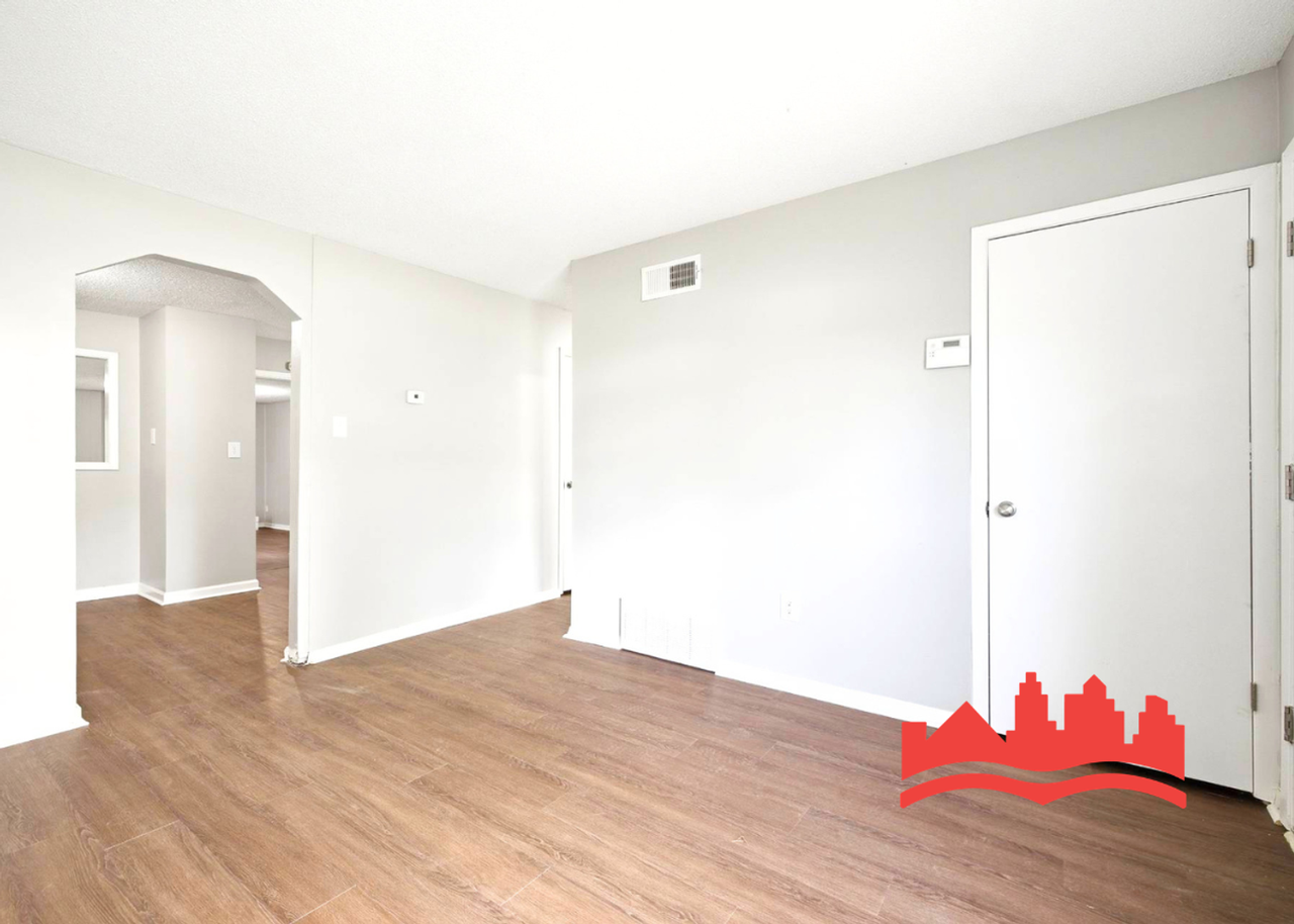 4921 Shayne Ln - Photo 7 of 33