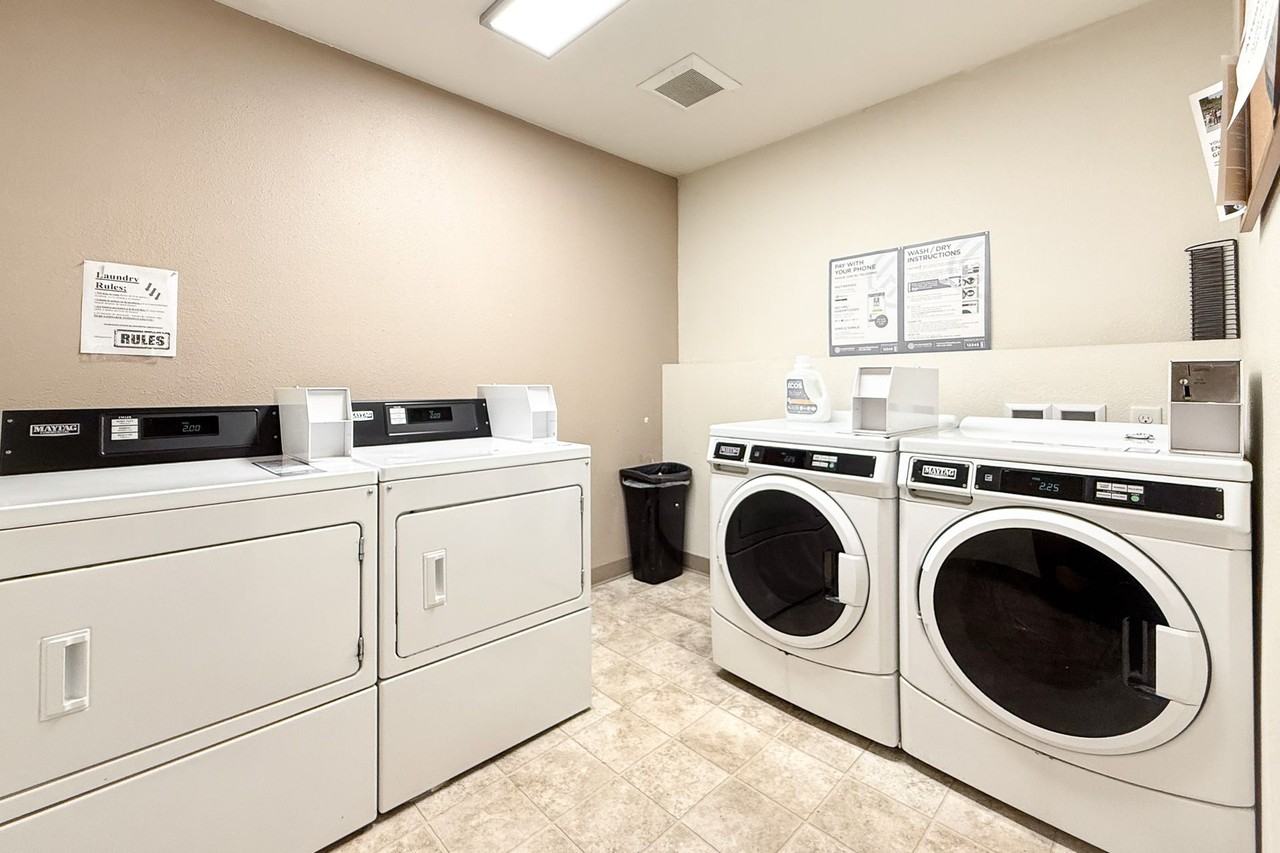 Casa Grande Apartments - Photo 7 of 9