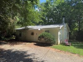 featured image of 725 Beaverdam Rd
