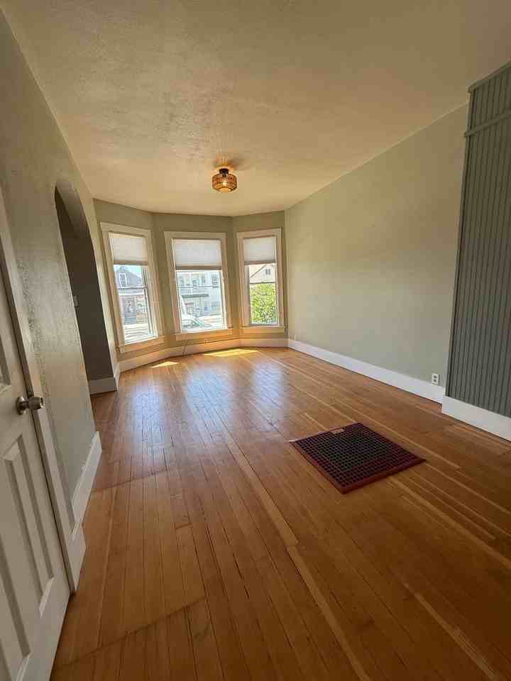 1005 W Park St - Photo 5 of 19
