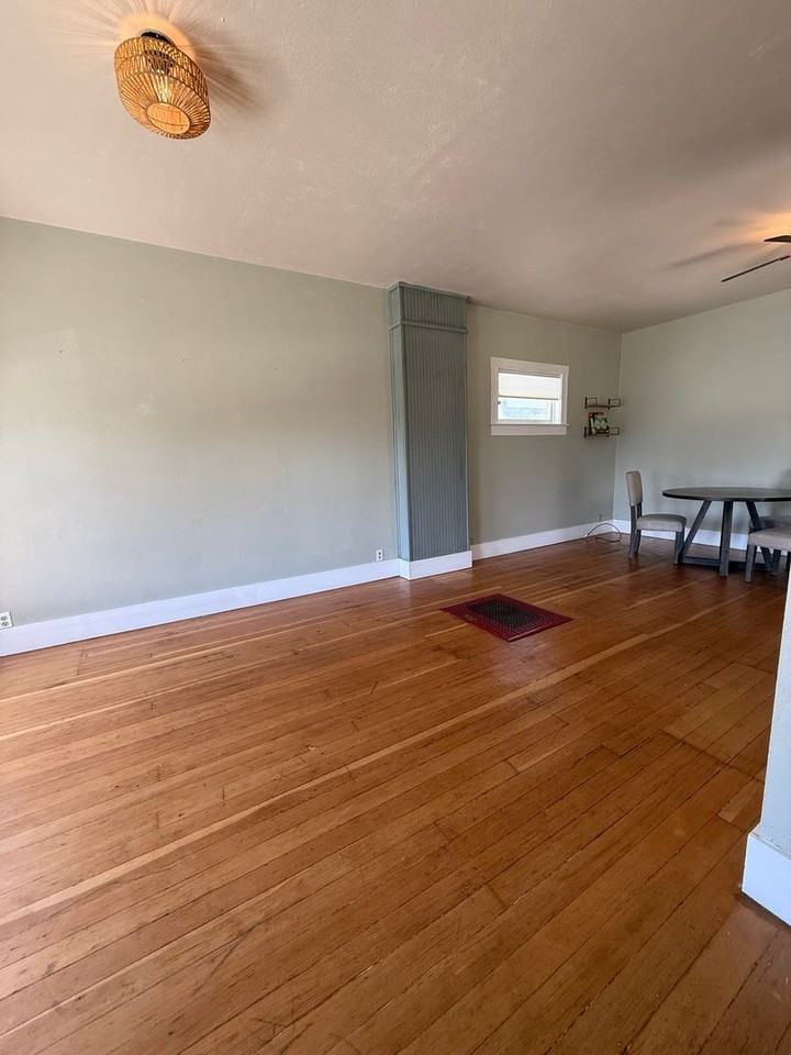 1005 W Park St - Photo 6 of 19