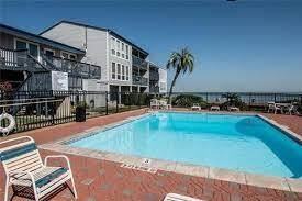 3402 Ocean Dr #1 - Photo 5 of 25