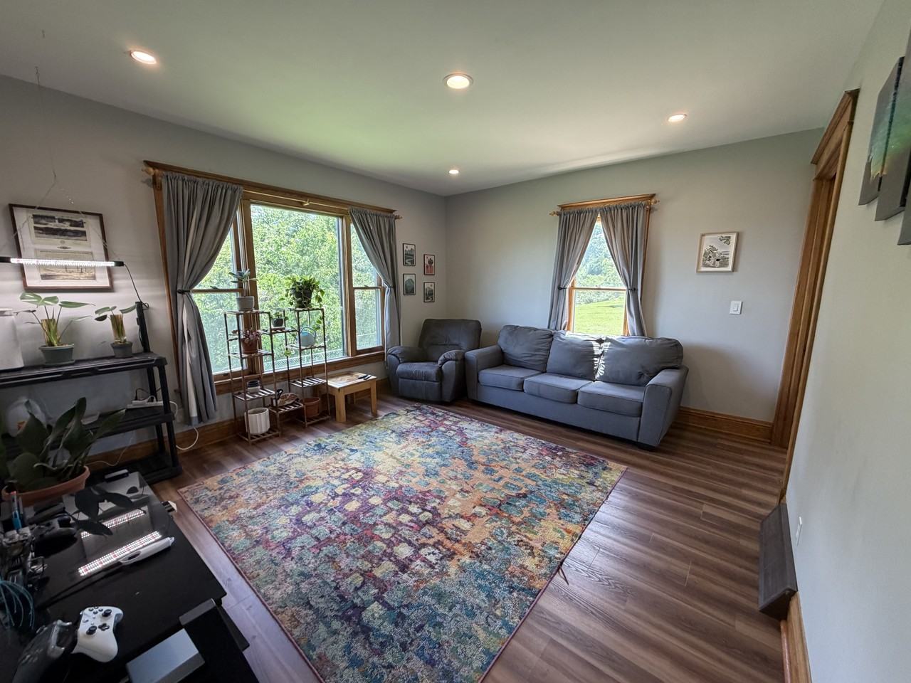 1030 Riverview St - Photo 3 of 22