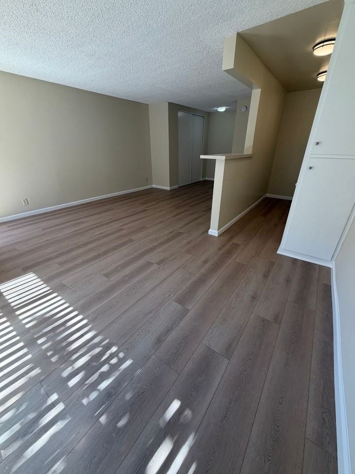 18530 Prairie St. - Photo 2 of 13